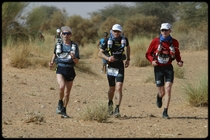une solidarit ingale entre les coureurs ...